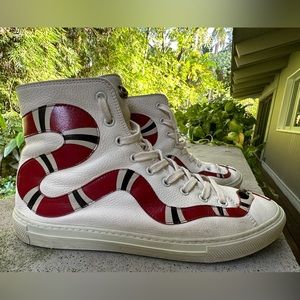 Vintage Gucci hightop kicks a rare find, stellar condition!!
